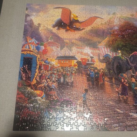 Disney Dumbo Thomas Kinkade 750 Piece Puzzle Circus Scene Made in USA - Picture 5 of 7